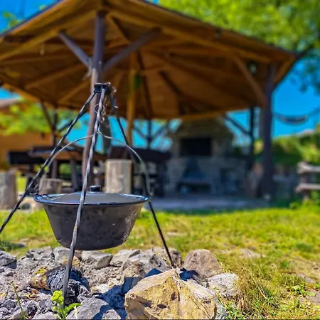 Zrubovy Dom Na Samote - *