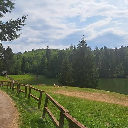 Zrubovy Dom Na Samote -