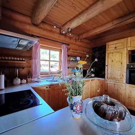 Zrubovy Dom Na Samote - Chalet