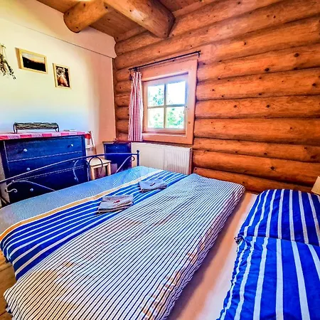 Zrubovy Dom Na Samote - Chalet *