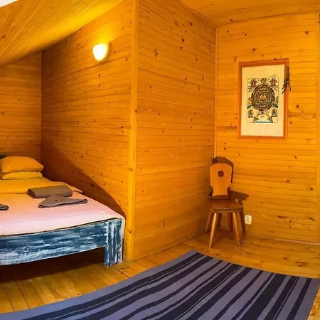 Zrubovy Dom Na Samote - * Hodrusa Hamre