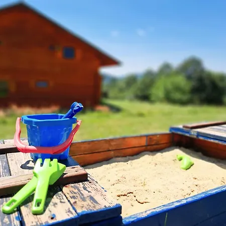 Zrubovy Dom Na Samote -