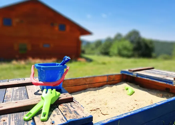 Zrubovy Dom Na Samote -